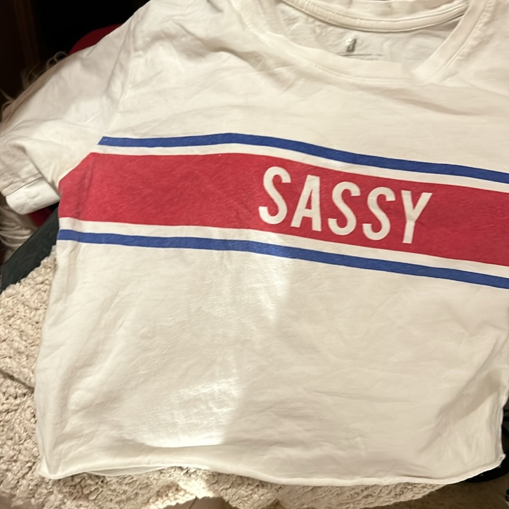 SASSY cropped T Sz XS/S. The relaxed T
